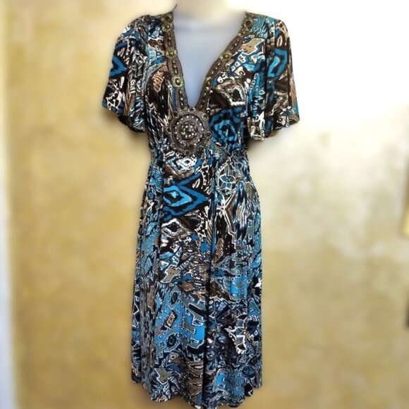 CM Dresses & Skirts - Beautiful Beaded Dress EUC M